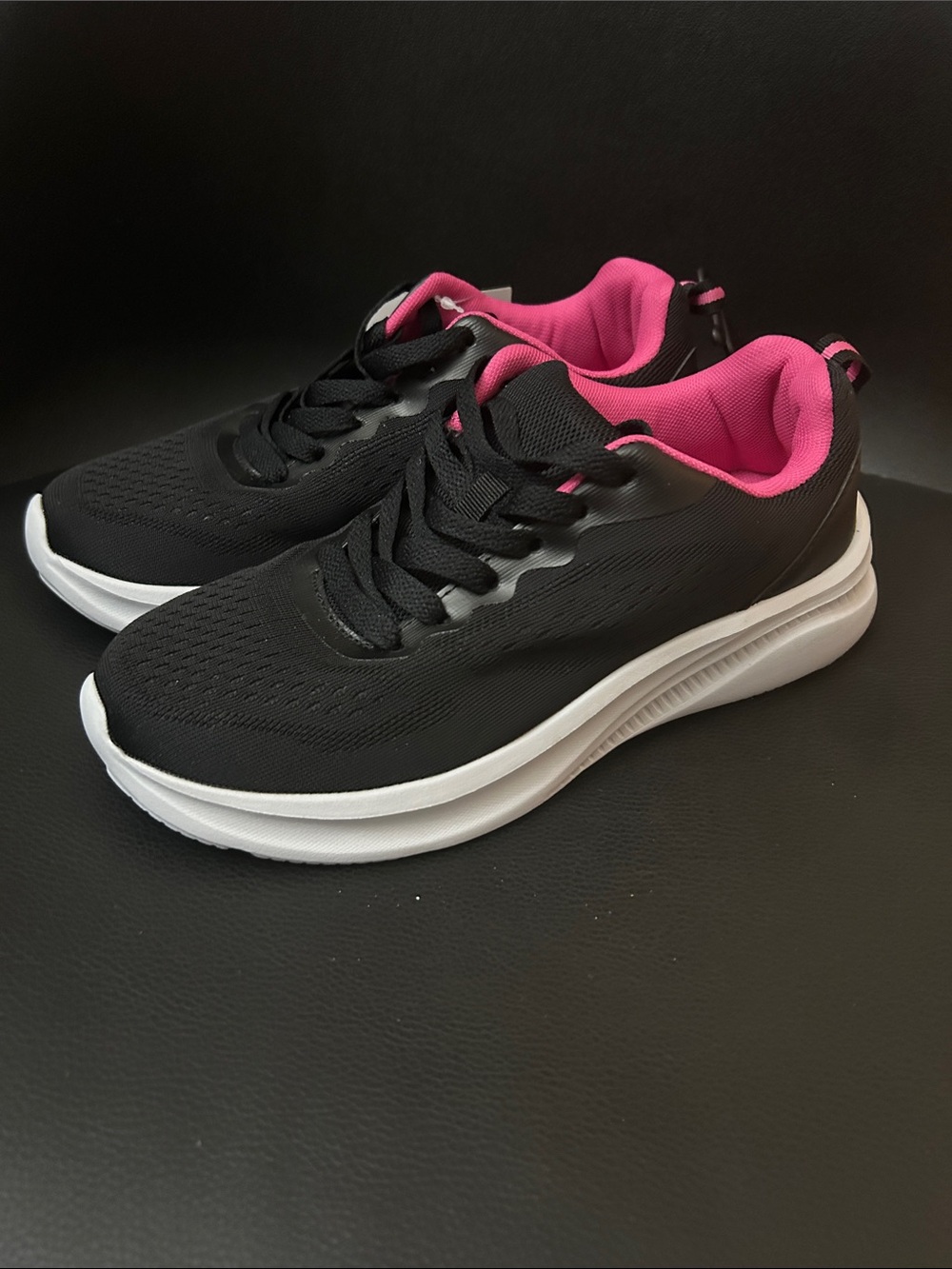 NWT 🆕 Athletic Works Women’s Black & Pink Lightweight Athletic Sneakers